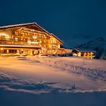 Hotel&chalet Montana Hotel 4*