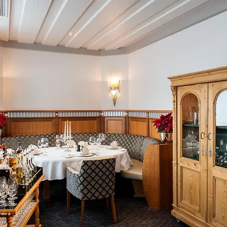 Hotel & Montana Lech am Arlberg