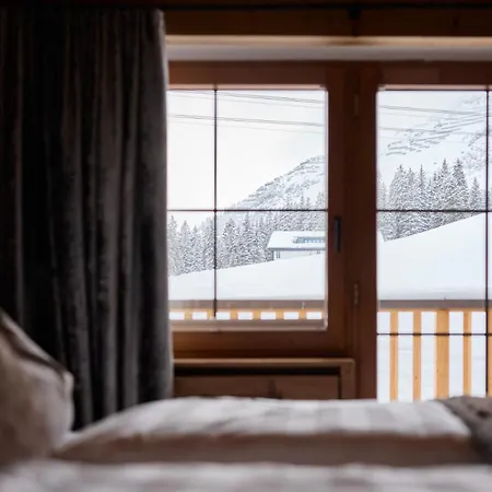 Hotel & Montana Lech am Arlberg