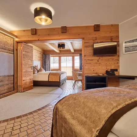 Hotel & Montana Lech am Arlberg