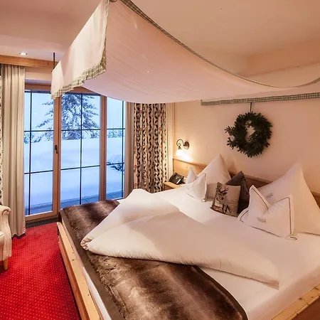 & Montana Lech am Arlberg